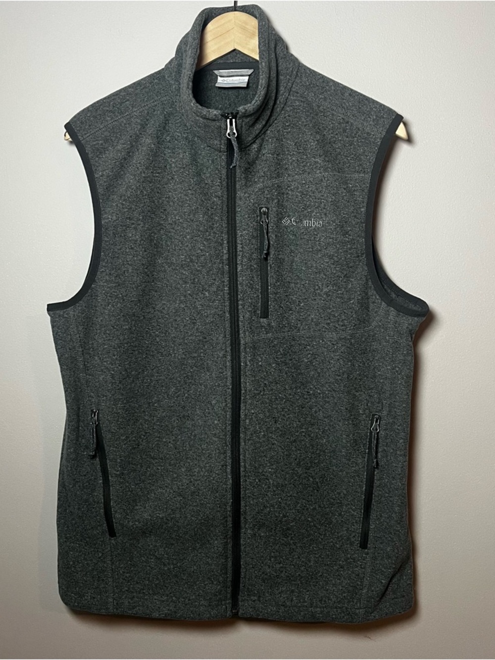 Columbia Cascades Explorer Full Zip Vest Mens M Gray Fleece Outdoors Hiking Cozy